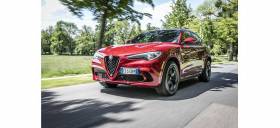 H Alfa Romeo Stelvio με ακόμα πιο δυναμικό χαρακτήρα, αποδοτικότερους κινητήρες και νέες τιμές