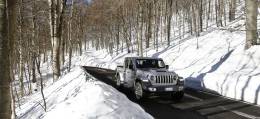 Jeep Gladiator ετοιμοπαράδοτα για περιπέτειες στα χιόνια