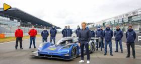 Ο Nico Rosberg δοκιμάζει το ηλεκτρικό αγωνιστικό μονοθέσιο ID.R της Volkswagen