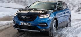 Τα ηλεκτροκίνητα αυτοκίνητα της Opel είναι ισχυρά και σε ορεινές διαδρομές